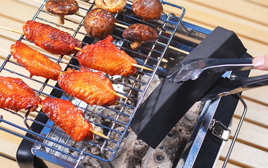 Lydsto prenosni žar dodajanje oglja